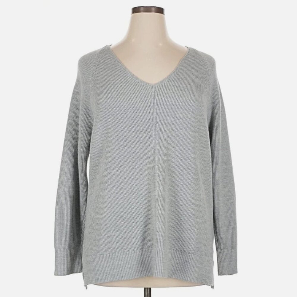 EUC! Athleta Hanover Soft Wool V-Neck Sweater XL Dove Grey